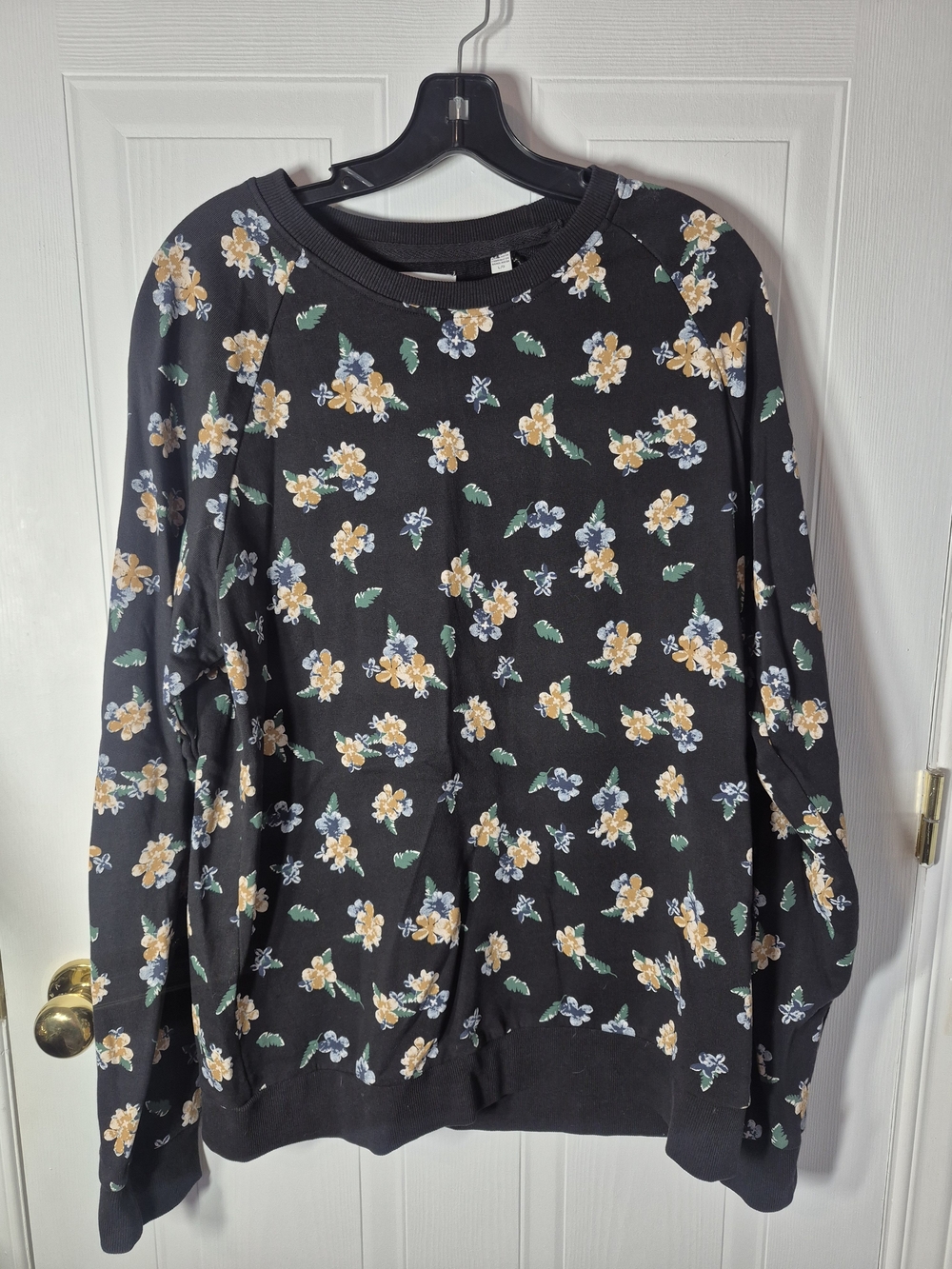 ONLY & SONS Black Floral Raglan Sweatshirt - Size L - NWOT / Never Worn